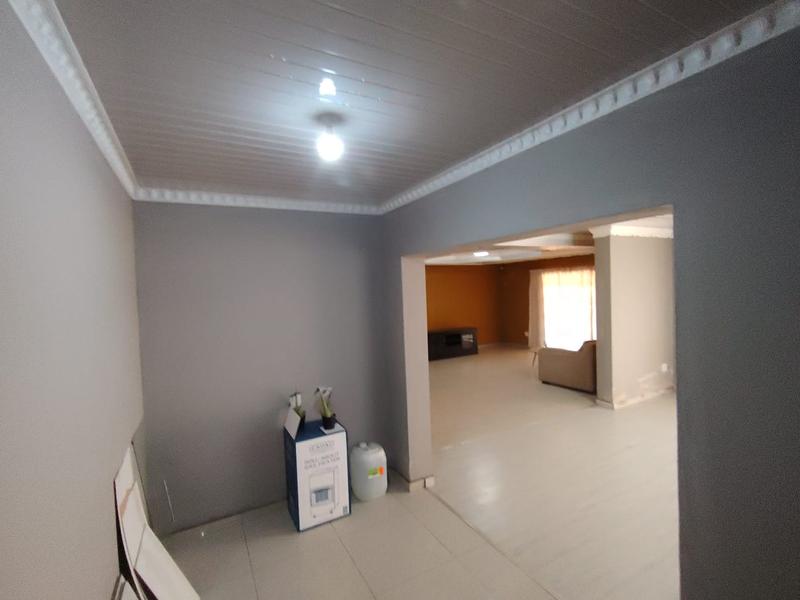 4 Bedroom Property for Sale in Vaalpark Free State